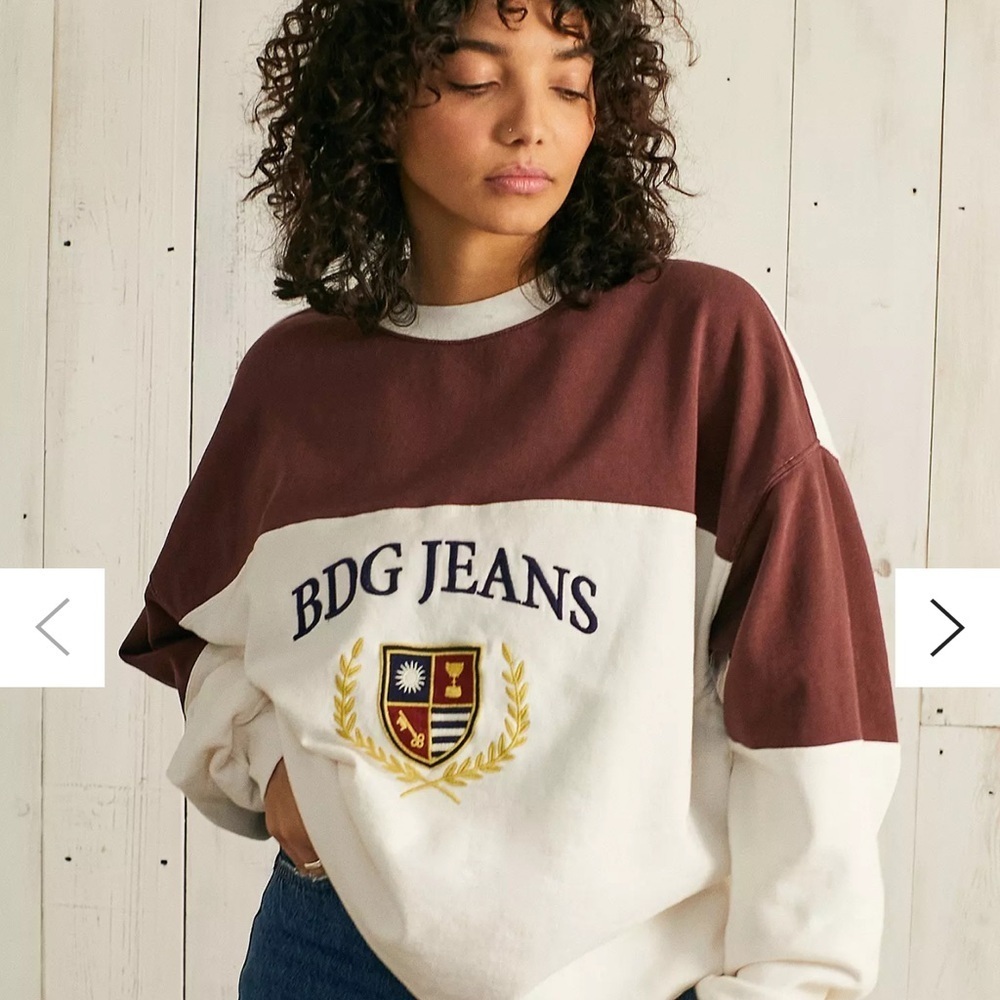 BDG Jeans Burgundy and White Sweatshirt